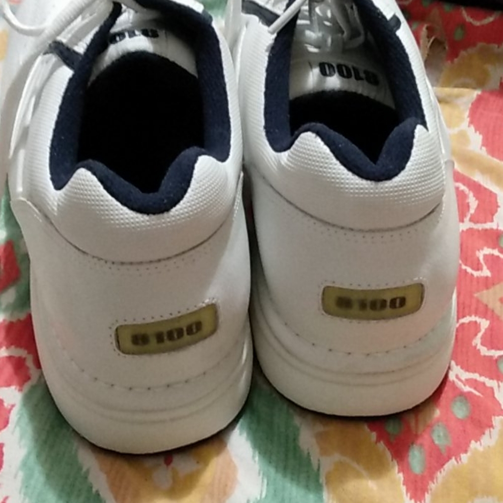 Shoes - Picture 2 of 3